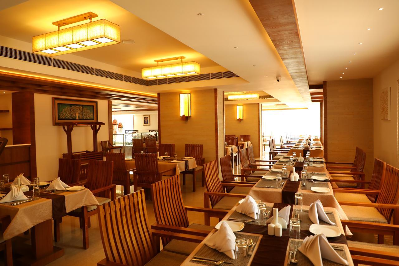 Hotel Karthika Park Kazhakuttam Eksteriør billede