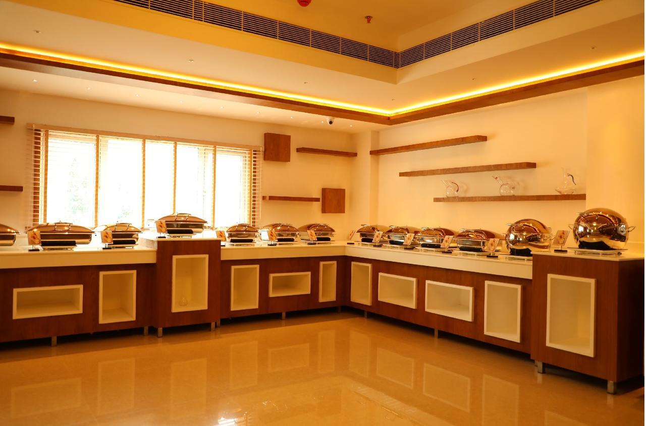 Hotel Karthika Park Kazhakuttam Eksteriør billede